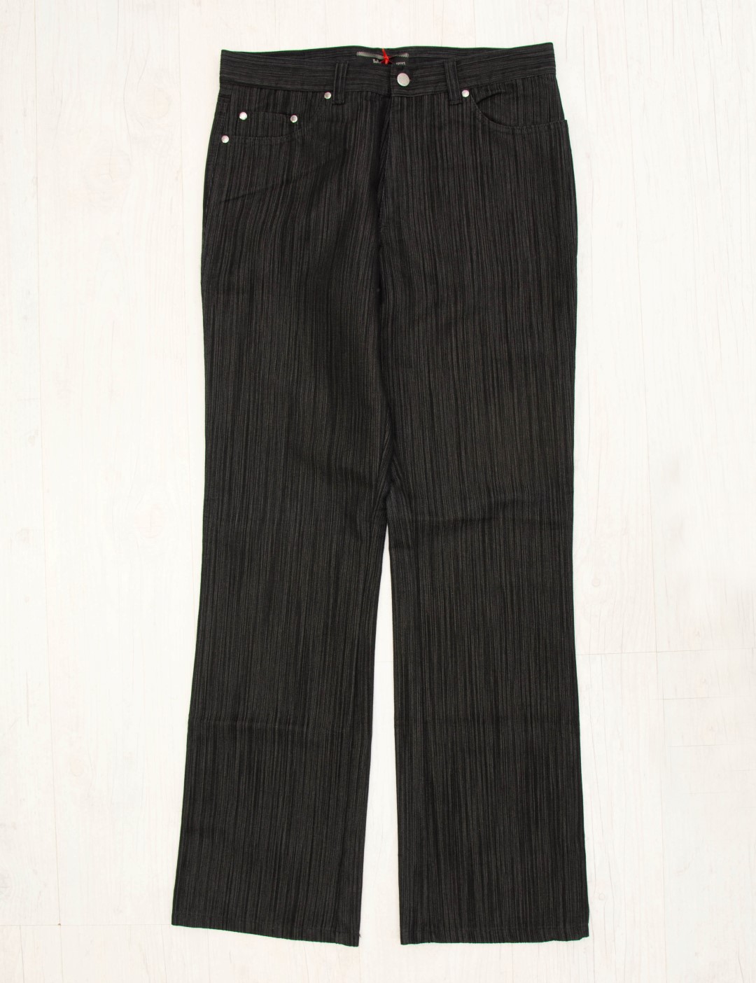 Outlet Ανδρικό μαύρο υφασμάτινο παντελόνι με λεπτή ρίγα Z33